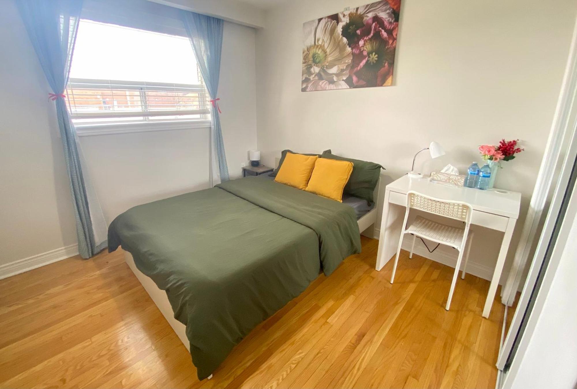 Sunny House - Main Floor, Free Parking, In Toronto Hotel Phòng bức ảnh