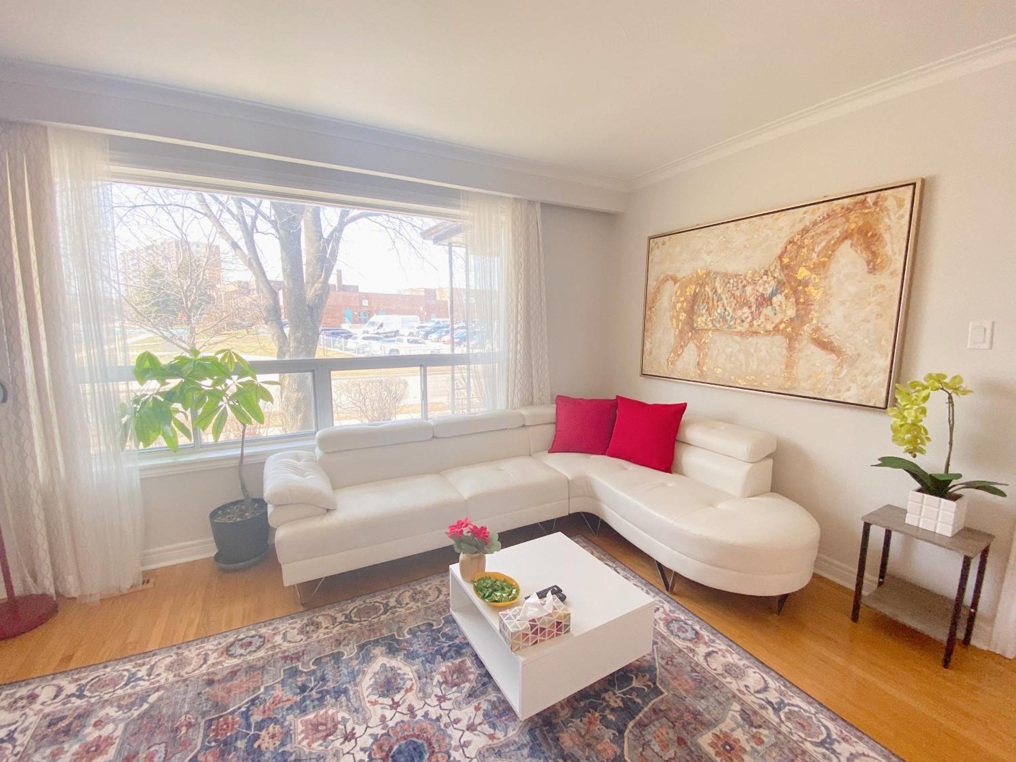 Sunny House - Main Floor, Free Parking, In Toronto Hotel Ngoại thất bức ảnh